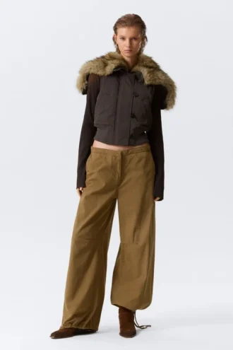 Pantalones holgados de talle bajo con tejido ripstop – Caqui oscuro