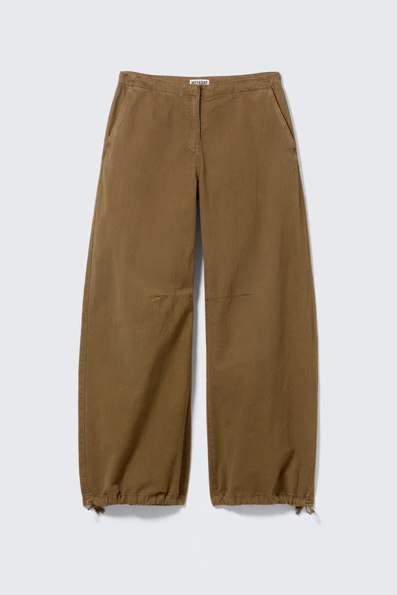 Pantalones holgados de talle bajo con tejido ripstop – Caqui oscuro Pantalones holgados de talle bajo con tejido ripstop – Caqui oscuro