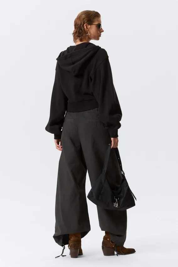 Pantalones holgados de talle bajo con tejido ripstop – Gris oscuro Pantalones holgados de talle bajo con tejido ripstop – Gris oscuro