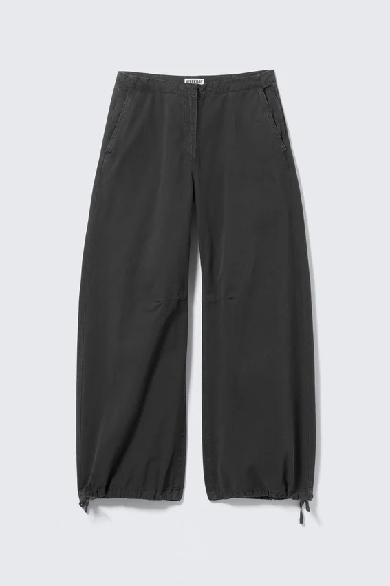 Pantalones holgados de talle bajo con tejido ripstop – Gris oscuro Pantalones holgados de talle bajo con tejido ripstop – Gris oscuro