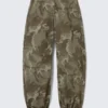 Pantalones holgados de talle bajo con tejido ripstop – Verde caqui – Camuflaje Pantalones holgados de talle bajo con tejido ripstop – Verde caqui – Camuflaje