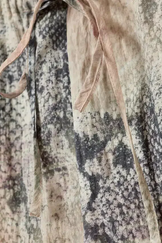 Pantalones holgados de talle medio con volantes – Beige – Estampado de piel de serpiente Pantalones holgados de talle medio con volantes – Beige – Estampado de piel de serpiente