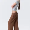Pantalones holgados de talle medio con volantes – Marrón Pantalones holgados de talle medio con volantes – Marrón