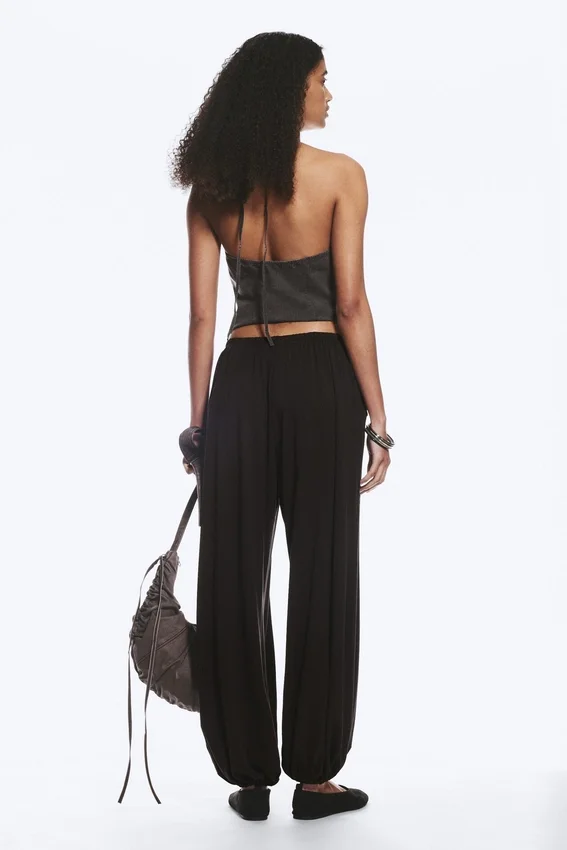 Pantalones holgados de talle medio y corte acampanado – Marrón oscuro Pantalones holgados de talle medio y corte acampanado – Marrón oscuro