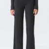 Pantalones holgados de tiro bajo y pierna ancha – Negro lavado Pantalones holgados de tiro bajo y pierna ancha – Negro lavado