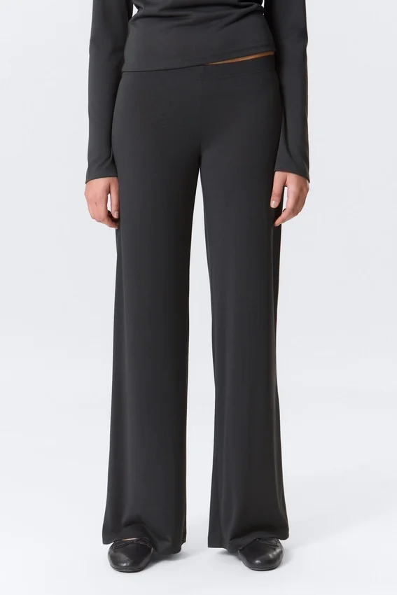 Pantalones holgados de tiro bajo y pierna ancha – Negro lavado Pantalones holgados de tiro bajo y pierna ancha – Negro lavado