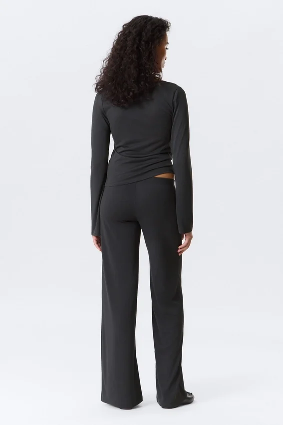 Pantalones holgados de tiro bajo y pierna ancha – Negro lavado Pantalones holgados de tiro bajo y pierna ancha – Negro lavado