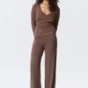 Pantalones holgados de tiro bajo y pierna ancha – Washed Mole Pantalones holgados de tiro bajo y pierna ancha – Washed Mole