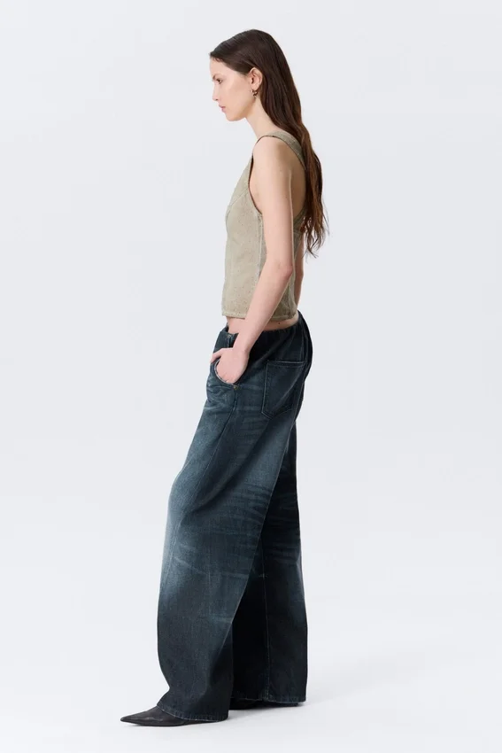Pantalones joggers de denim de talle bajo y corte holgado – Azul medio – Azul oscuro Pantalones joggers de denim de talle bajo y corte holgado – Azul medio – Azul oscuro
