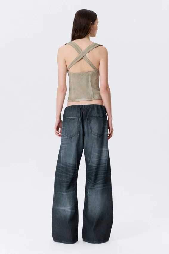 Pantalones joggers de denim de talle bajo y corte holgado – Azul medio – Azul oscuro Pantalones joggers de denim de talle bajo y corte holgado – Azul medio – Azul oscuro