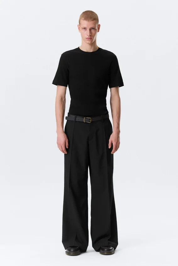 Pantalones Moe de corte holgado y cintura baja – Negro Pantalones Moe de corte holgado y cintura baja – Negro