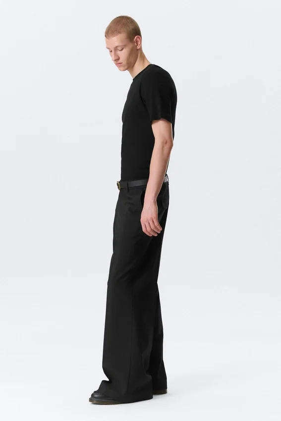 Pantalones Moe de corte holgado y cintura baja – Negro Pantalones Moe de corte holgado y cintura baja – Negro