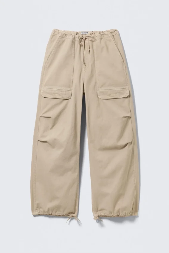 Pantalones Rael Kade Parachute – Beige claro Pantalones Rael Kade Parachute – Beige claro