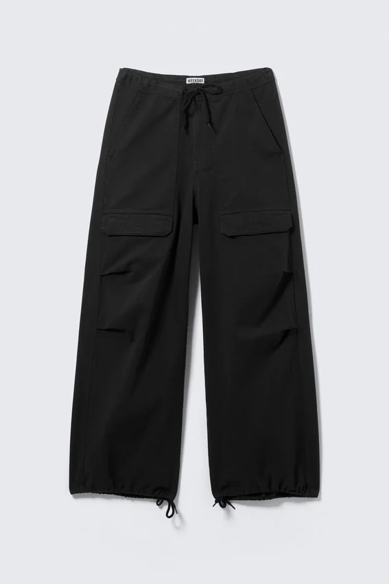Pantalones Rael Kade Parachute – Negro Pantalones Rael Kade Parachute – Negro