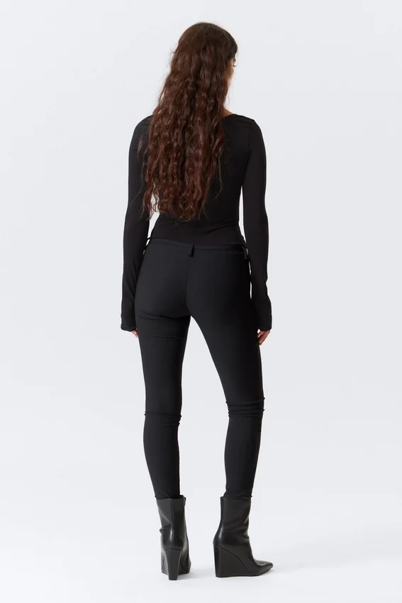 Pantalones treggings ajustados de talle bajo – Negro Pantalones treggings ajustados de talle bajo – Negro