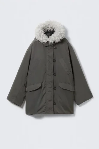 Parka bomber acolchada con ribete de piel sintética – Gris oscuro