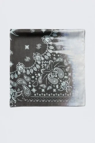 Pañuelo cuadrado estampado – Patrón Paisley negro/azul