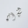 Pendientes de aro en zigzag – Plata Pendientes de aro en zigzag – Plata