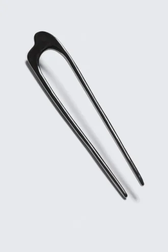 Pin escultural de metal – Gris carbón