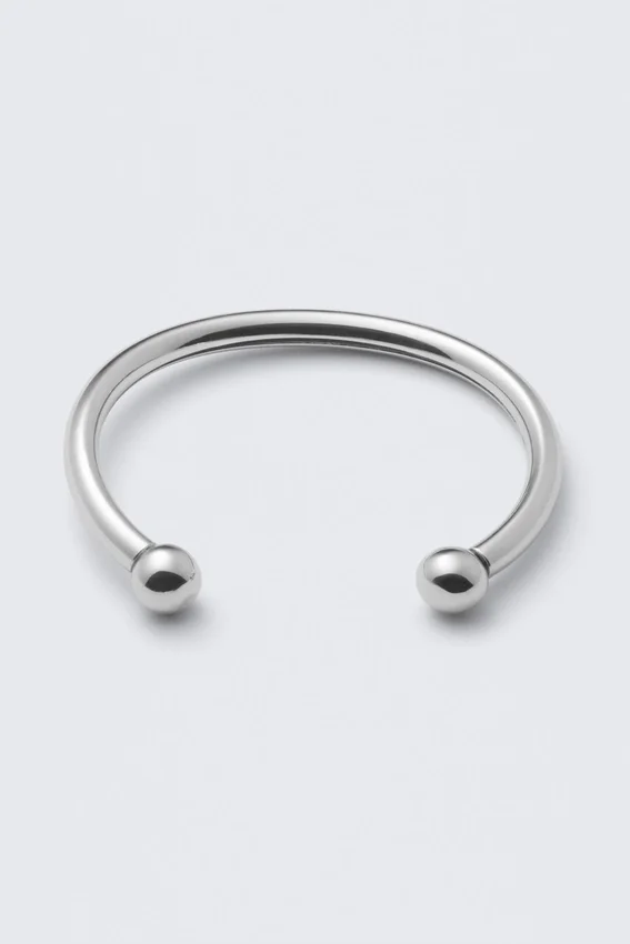 Pulsera tipo brazalete abierta pulida – Plata Pulsera tipo brazalete abierta pulida – Plata