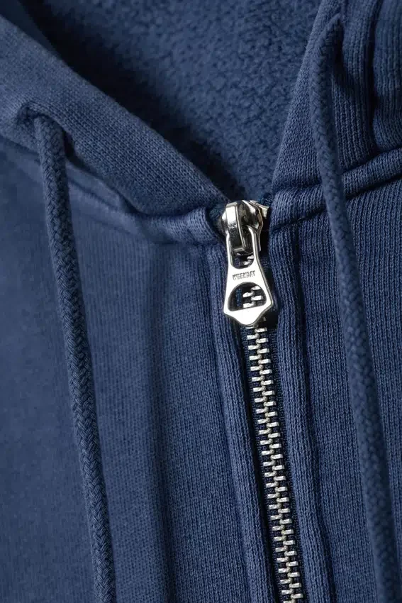 Sudadera con capucha ajustada y cremallera – Azul oscuro lavado Sudadera con capucha ajustada y cremallera – Azul oscuro lavado