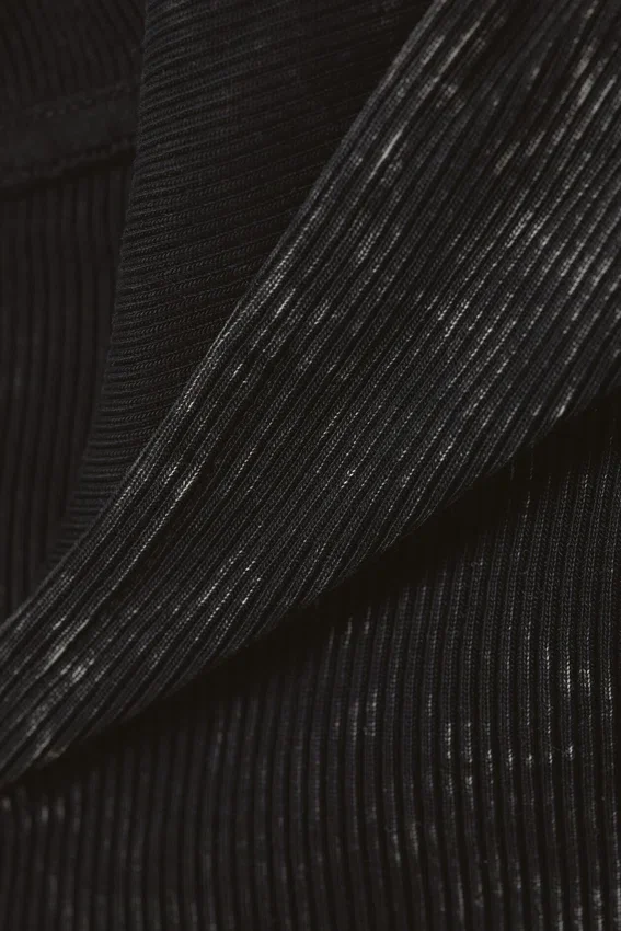 Sudadera con capucha ajustada y cremallera – Teñida en negro Sudadera con capucha ajustada y cremallera – Teñida en negro