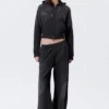 Sudadera con capucha, cremallera y estampados con tachuelas, corte entallado – Negro lavado con tachuelas Sudadera con capucha, cremallera y estampados con tachuelas, corte entallado – Negro lavado con tachuelas