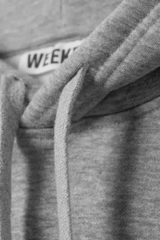 Sudadera con capucha de corte recto y tejido grueso – Gris jaspeado