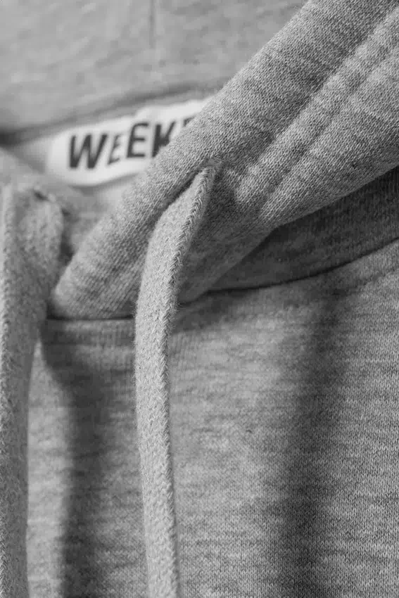 Sudadera con capucha de corte recto y tejido grueso – Gris jaspeado Sudadera con capucha de corte recto y tejido grueso – Gris jaspeado