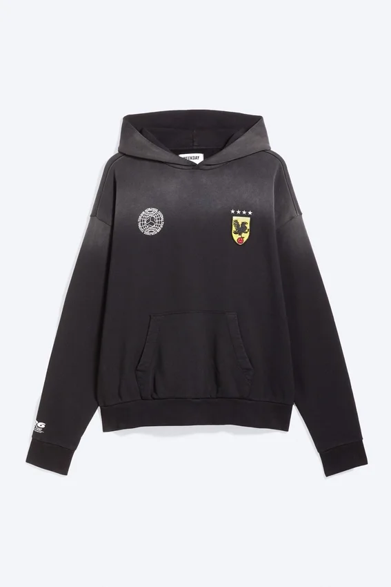 Sudadera con capucha de fútbol de corte holgado Toffs – Negro oscuro Sudadera con capucha de fútbol de corte holgado Toffs – Negro oscuro