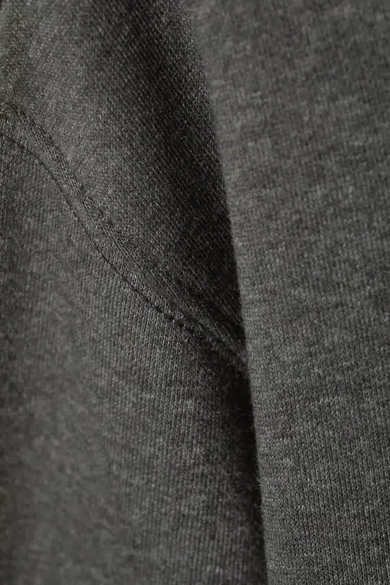 Sudadera con capucha de peso medio estándar – Gris oscuro Sudadera con capucha de peso medio estándar – Gris oscuro