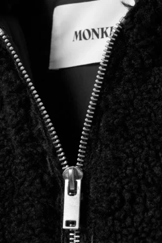 Sudadera con capucha de punto – Negro