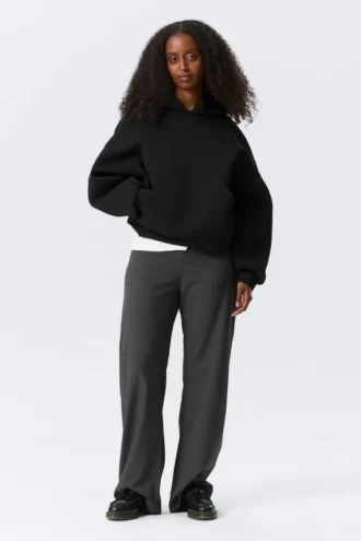 Sudadera con capucha oversize de neopreno – Negro