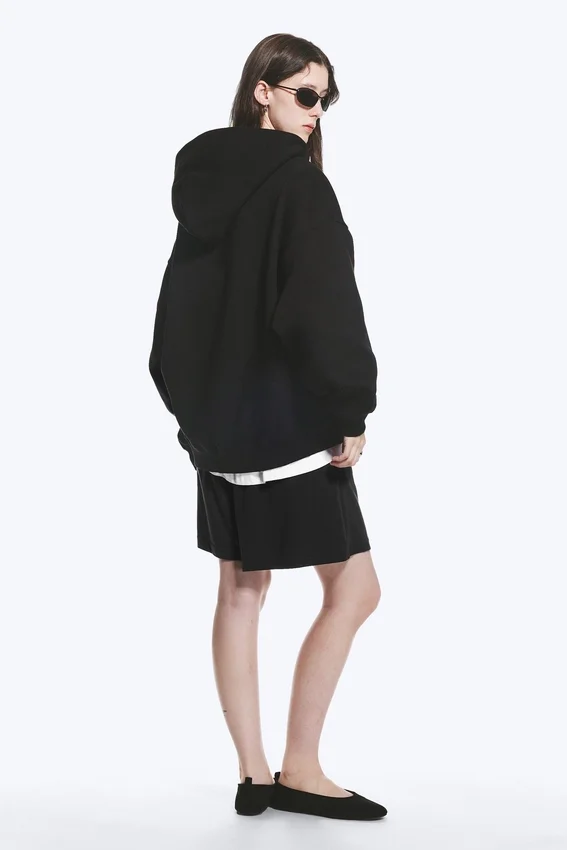 Sudadera con capucha oversize de peso grueso – Negro Sudadera con capucha oversize de peso grueso – Negro