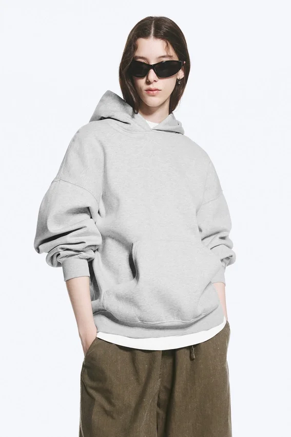 Sudadera con capucha oversize de tejido grueso – Gris claro jaspeado Sudadera con capucha oversize de tejido grueso – Gris claro jaspeado