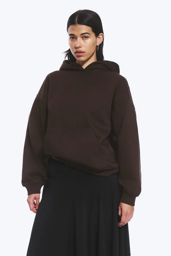 Sudadera con capucha oversize de tejido grueso – Marrón oscuro Sudadera con capucha oversize de tejido grueso – Marrón oscuro