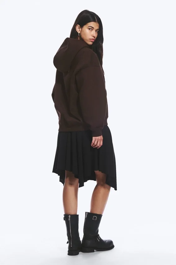 Sudadera con capucha oversize de tejido grueso – Marrón oscuro Sudadera con capucha oversize de tejido grueso – Marrón oscuro