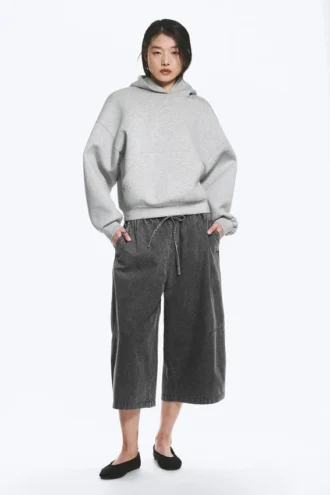Sudadera con capucha oversize de tejido scuba – Gris claro