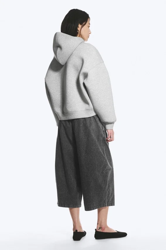 Sudadera con capucha oversize de tejido scuba – Gris claro Sudadera con capucha oversize de tejido scuba – Gris claro