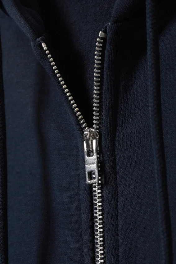 Sudadera con capucha y cremallera clásica – Azul marino Sudadera con capucha y cremallera clásica – Azul marino