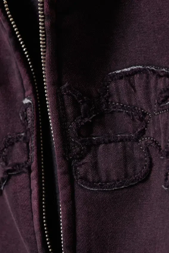 Sudadera con capucha y cremallera con estampados cuadrados – Burdeos Sudadera con capucha y cremallera con estampados cuadrados – Burdeos