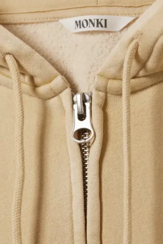 Sudadera con capucha y cremallera corta – Beige claro lavado