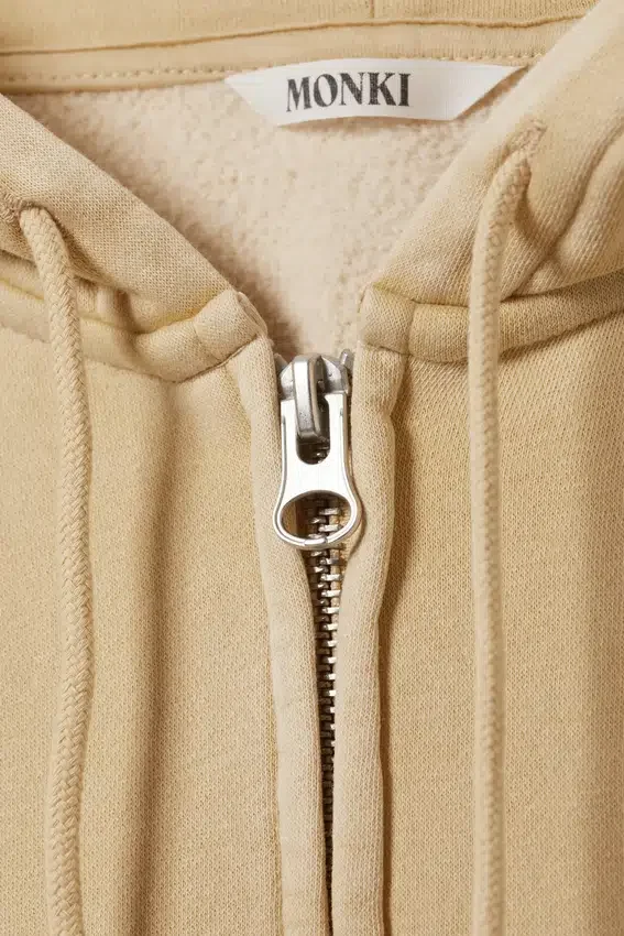 Sudadera con capucha y cremallera corta – Beige claro lavado Sudadera con capucha y cremallera corta – Beige claro lavado