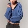Sudadera con capucha y cremallera, corte recto y largo corto – Azul lavado Sudadera con capucha y cremallera, corte recto y largo corto – Azul lavado