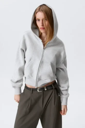 Sudadera con capucha y cremallera, corte recto y largo corto – Gris jaspeado