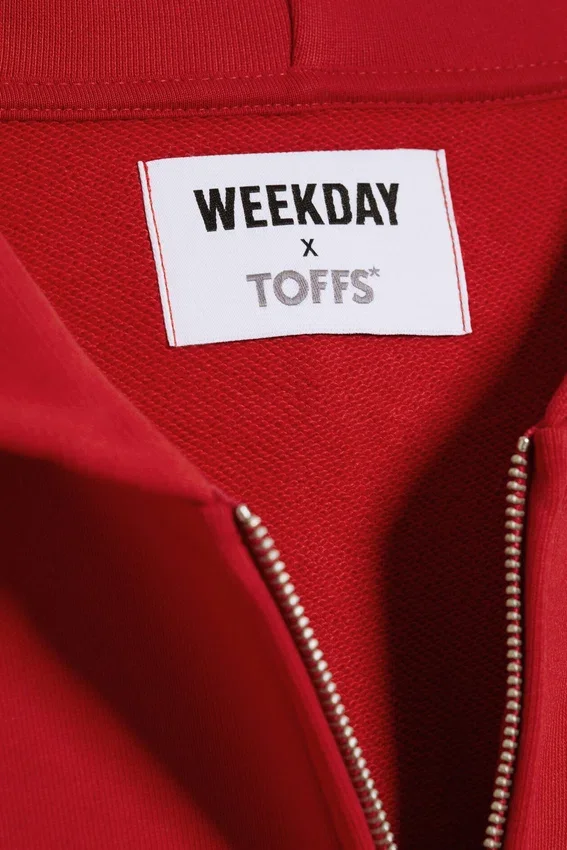 Sudadera con capucha y cremallera de corte holgado Toffs – Rojo brillante Sudadera con capucha y cremallera de corte holgado Toffs – Rojo brillante