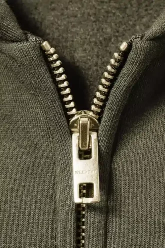 Sudadera con capucha y cremallera de corte holgado – Verde oscuro lavado Sudadera con capucha y cremallera de corte holgado – Verde oscuro lavado