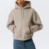 Sudadera con capucha y cremallera de estilo scuba holgada y cuello alto – Light Dusty Mole Sudadera con capucha y cremallera de estilo scuba holgada y cuello alto – Light Dusty Mole