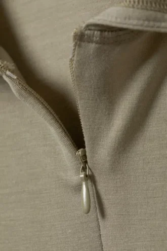 Sudadera con capucha y cremallera de lyocell de corte entallado – Light Mole