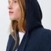 Sudadera con capucha y cremallera de punto, corte entallado – Azul marino oscuro Sudadera con capucha y cremallera de punto, corte entallado – Azul marino oscuro